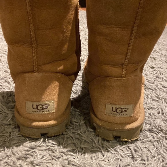 Brown uggs - Picture 2 of 3
